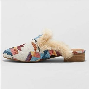 Aztec Universal Thread slip ons
